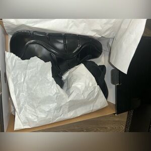 Sleek Black Men's Sneakers